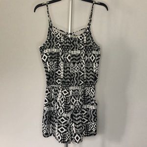 Arizona Jeans Boho Print Shorts Romper Size Small S